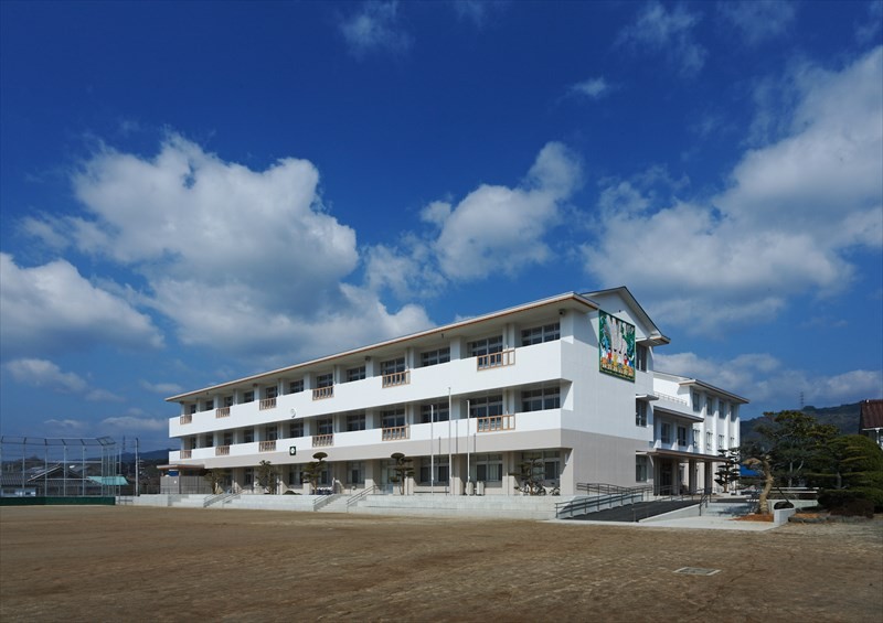 かつらぎ町立笠田小学校　校舎・屋内運動場