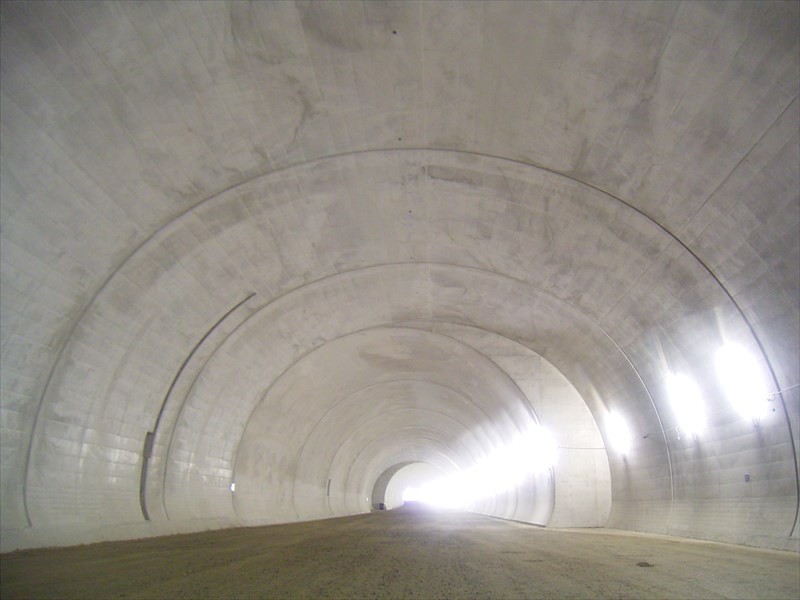 阪和自動車道芳養トンネル