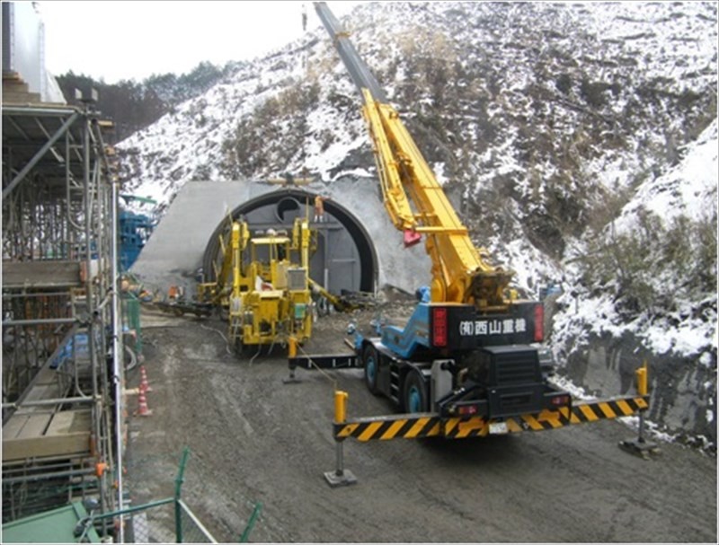 覚海トンネル